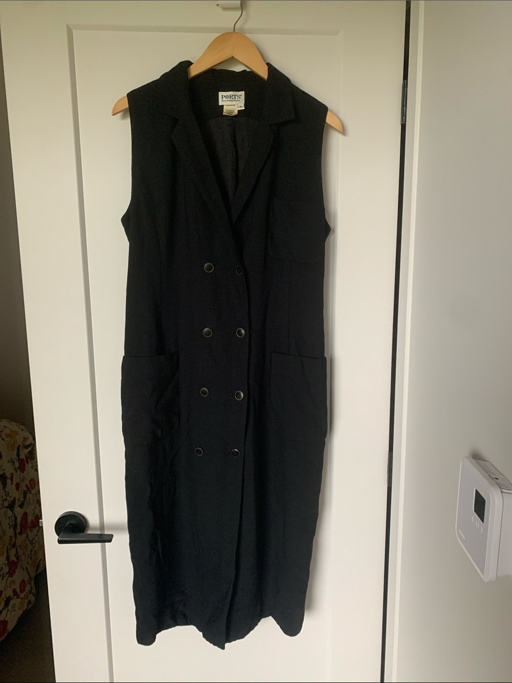 Vintage Ports international Black Sleeveless Double-Breasted Midi Dress